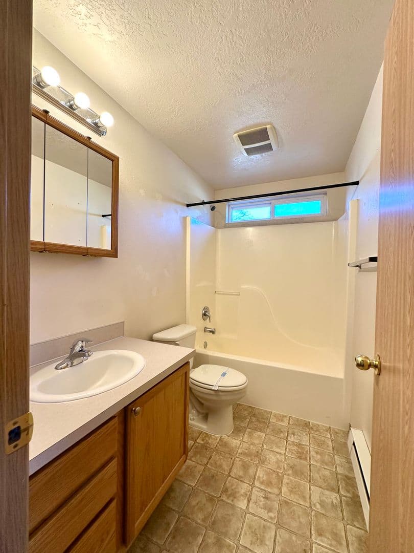 Bend Apartment: 21028 Damascus Ln