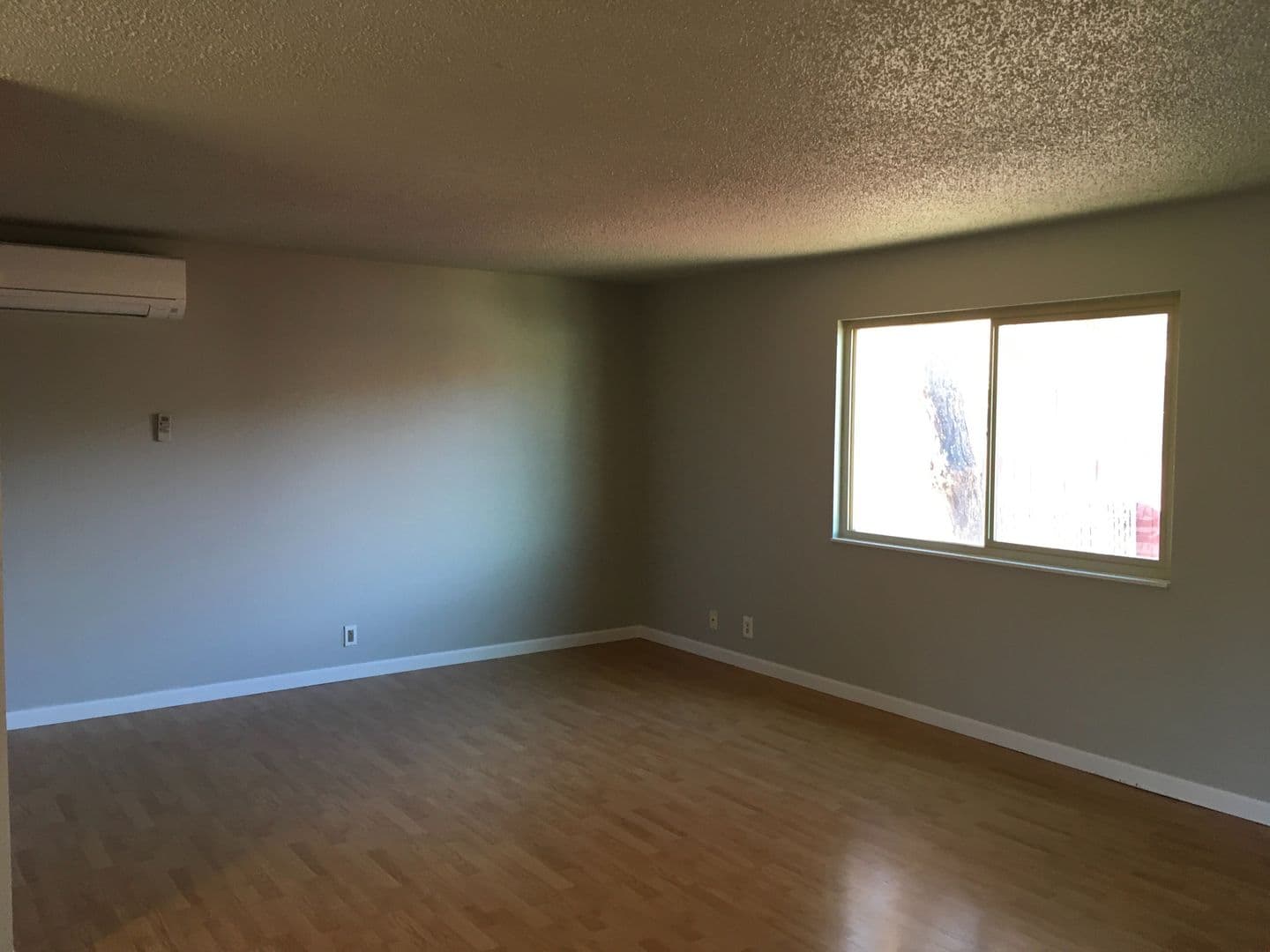 Redmond Apartment: 319 NW Greenwood Avenue