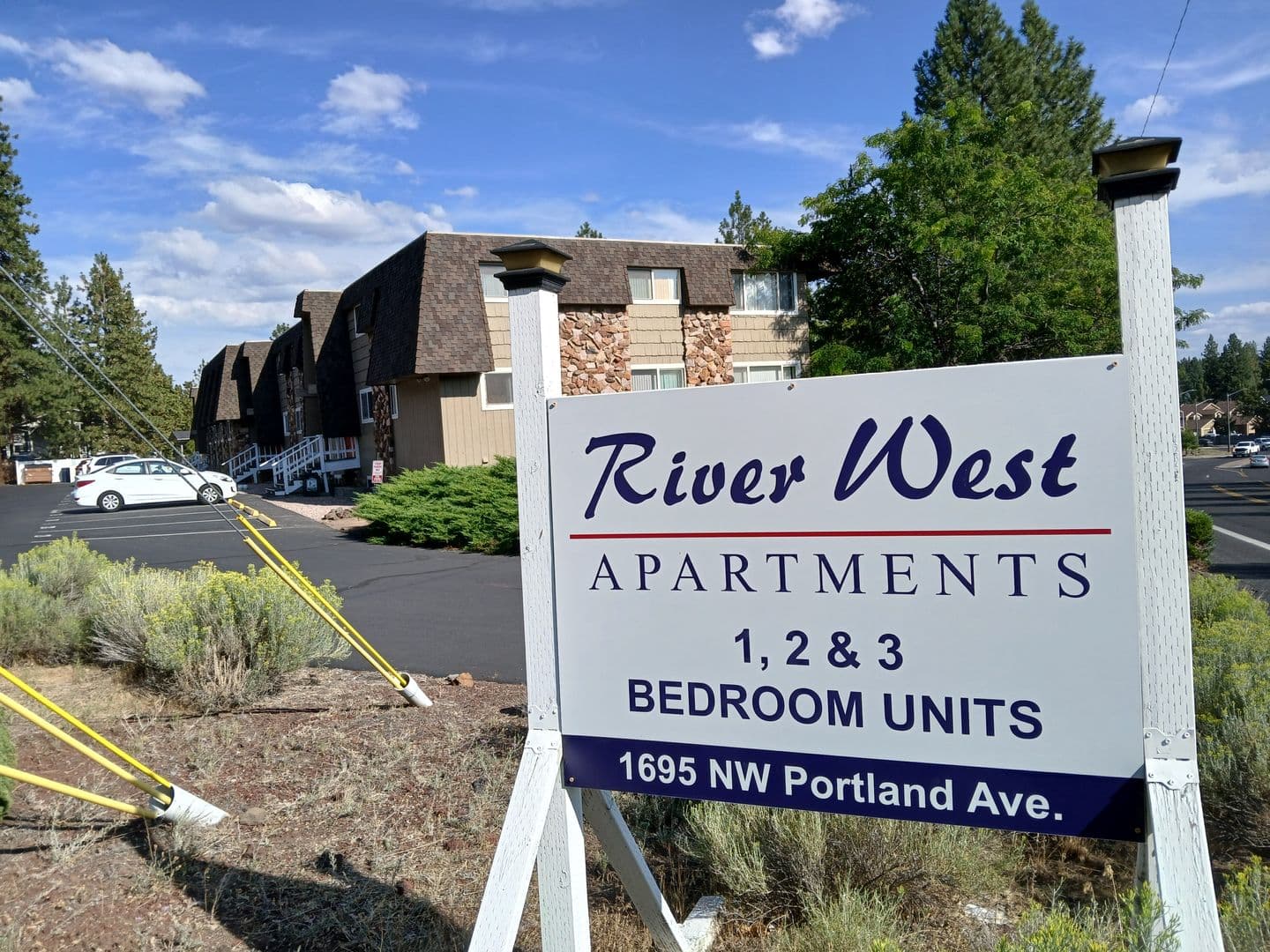 Bend Apartment: 1695 NW Portland