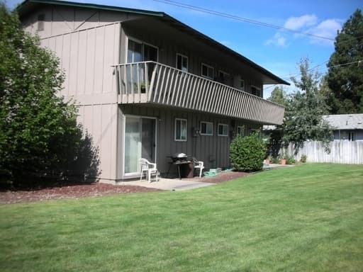 Bend Apartment: 330 SE 15th St.