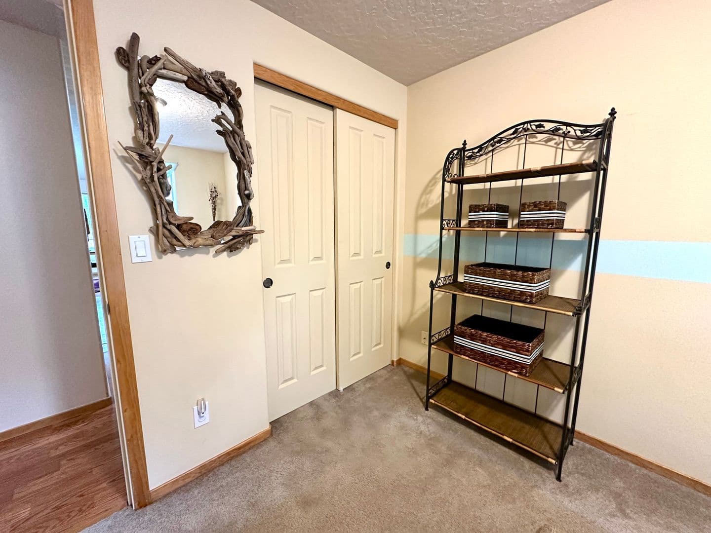 Bend House: 20537 Dylan Loop