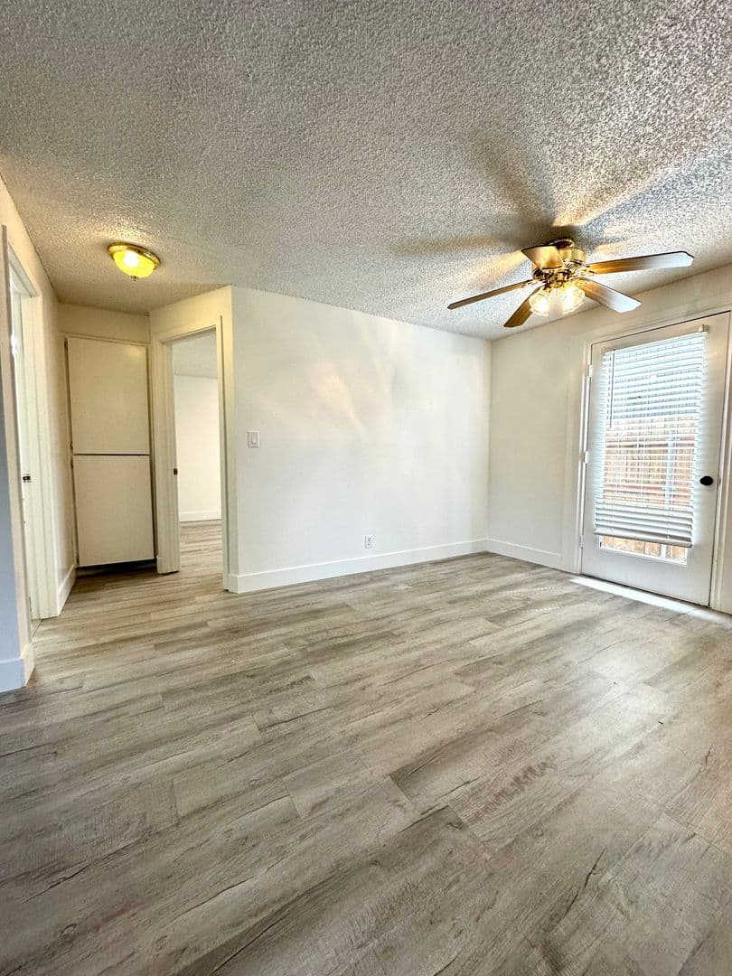 Redmond Apartment: 1620 SW Lava Avenue