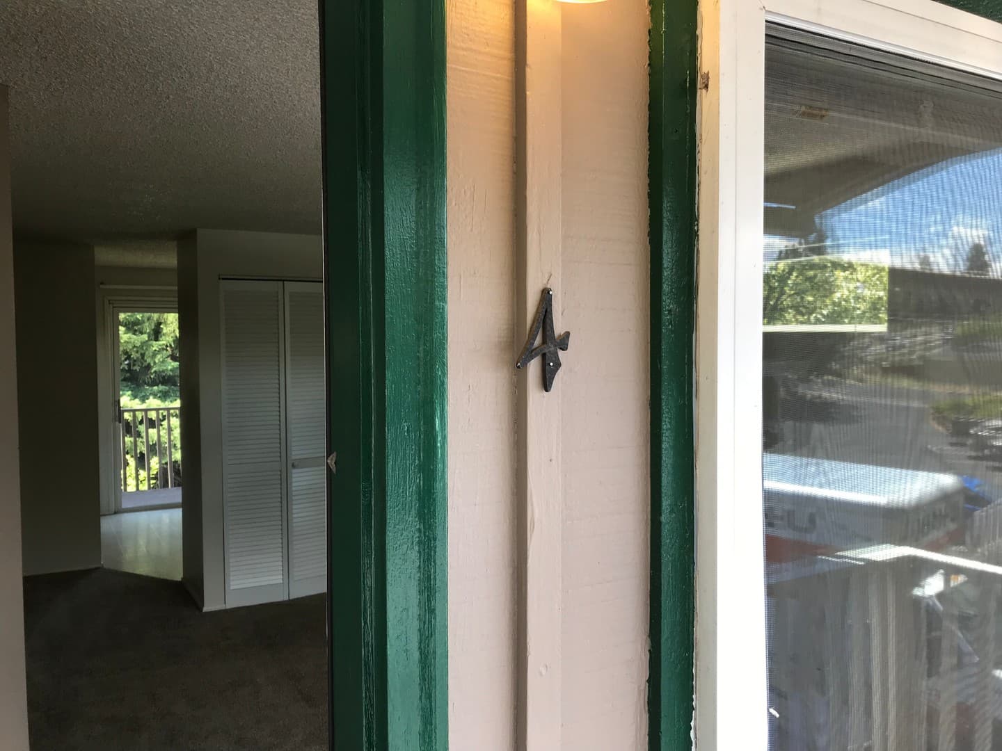Bend Apartment: 330 SE 15th St.