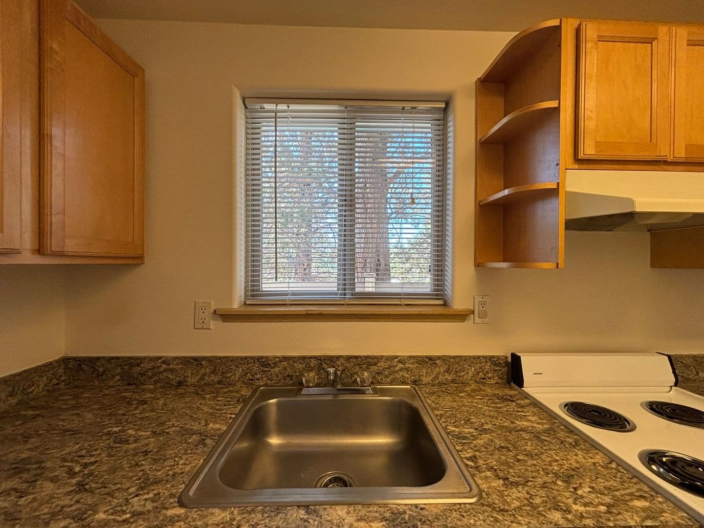 Bend Apartment: 1565 NW Portland
