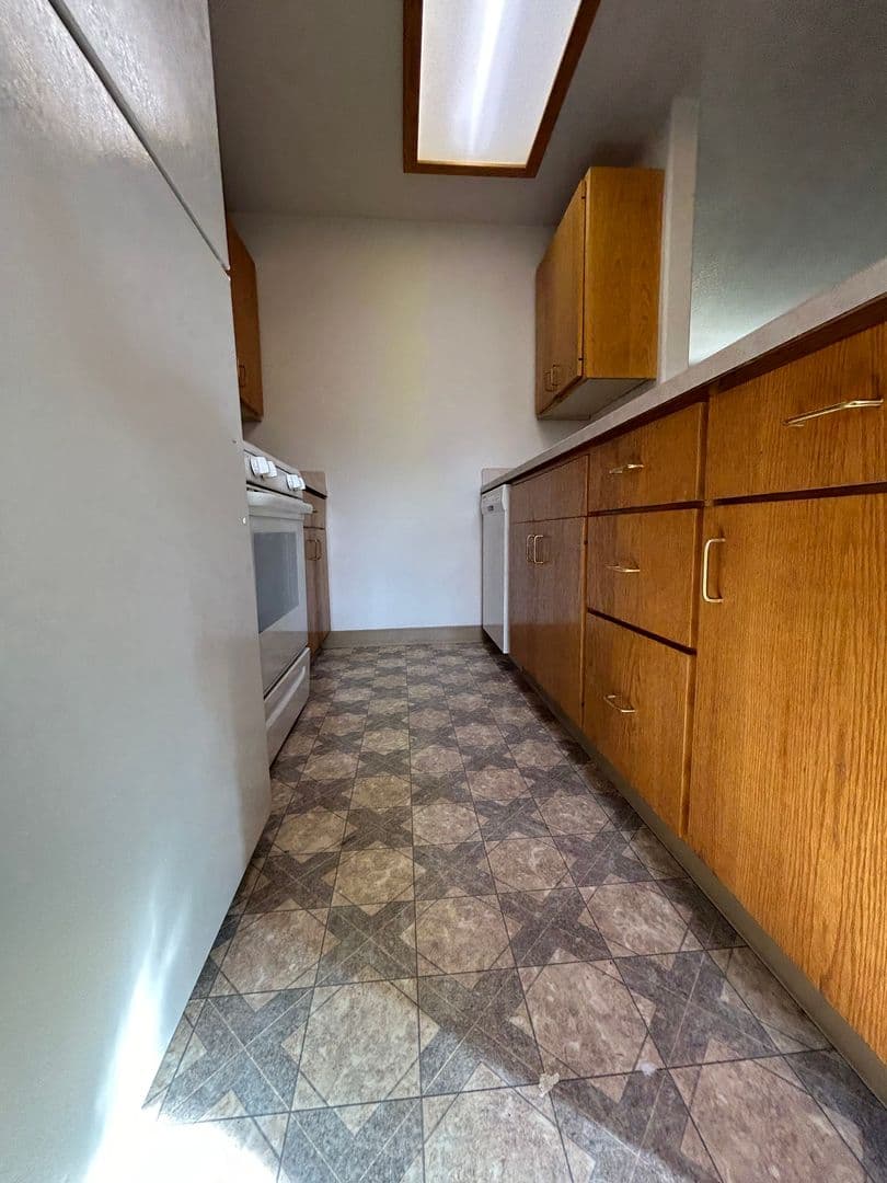 Bend Apartment: 2055 NE York Circle