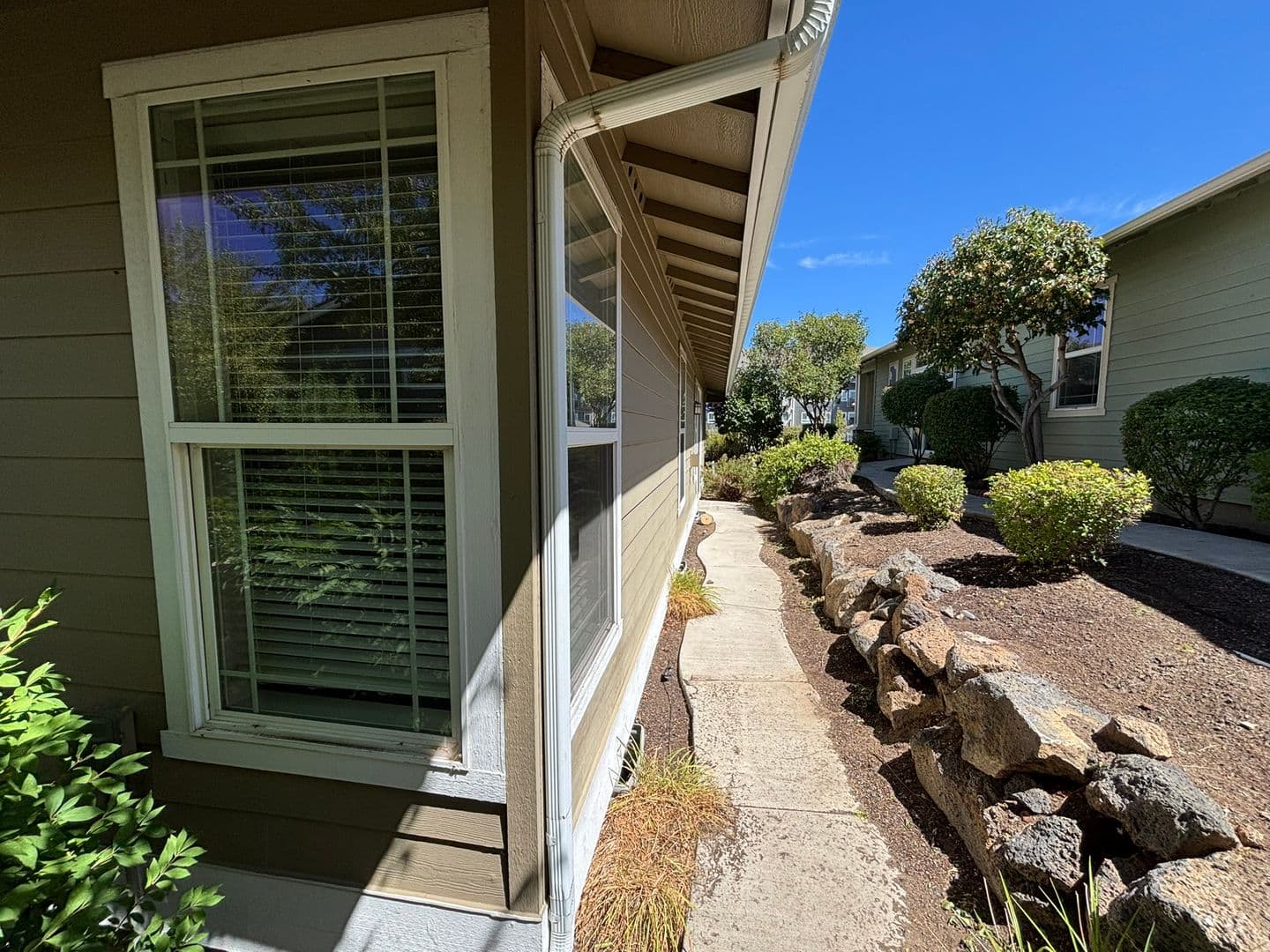 Bend Apartment: 1031 NE Watt Way