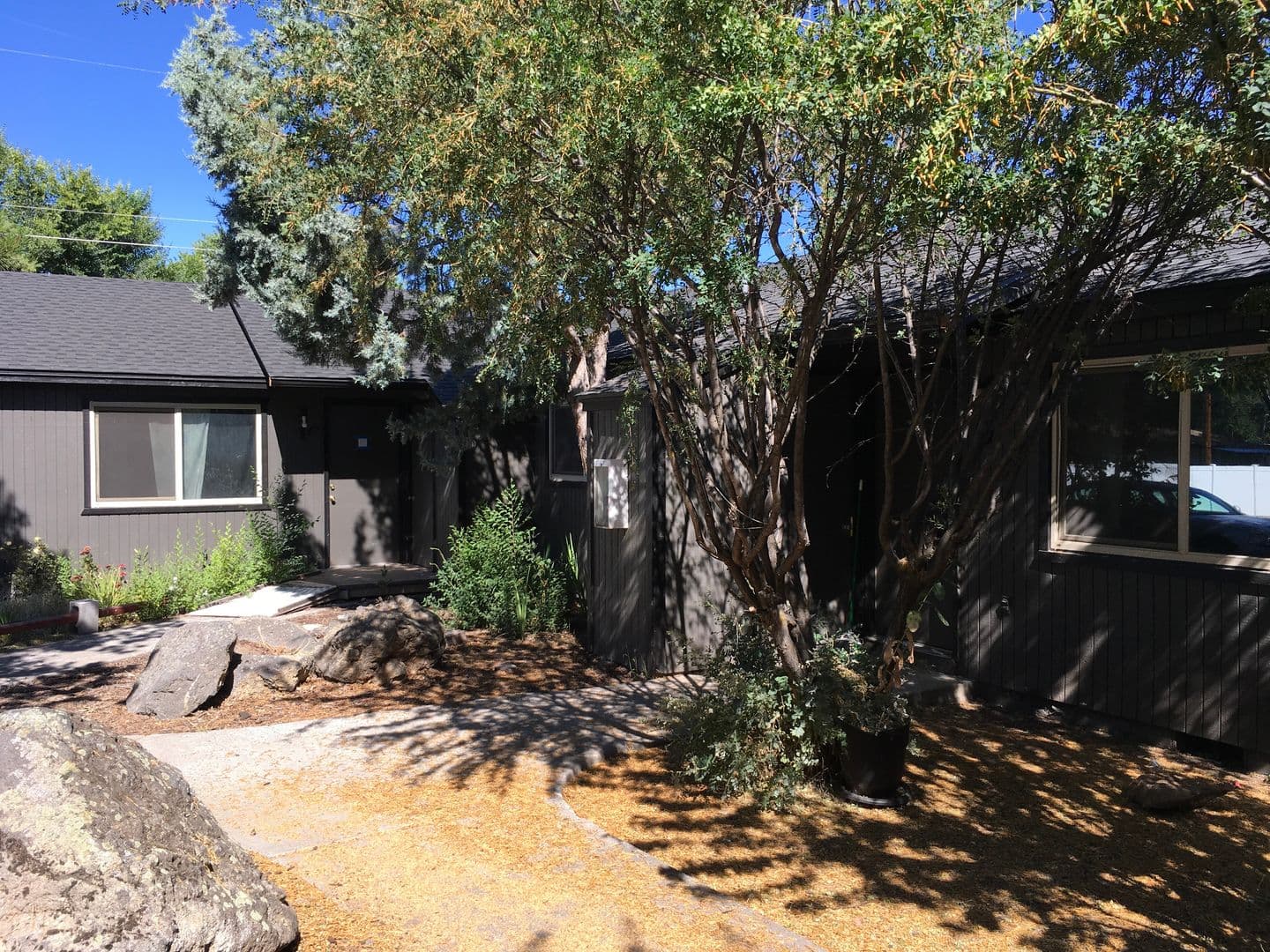 Redmond Apartment: 319 NW Greenwood Avenue