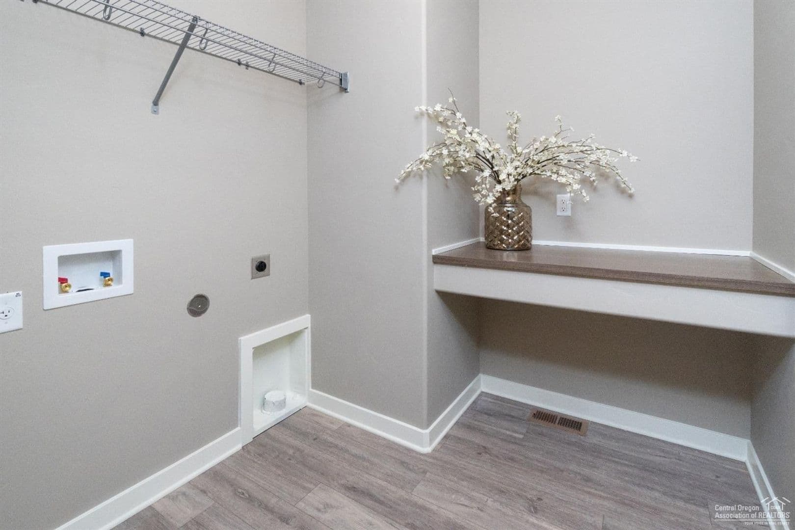Redmond House: 3649 SW Badger Court