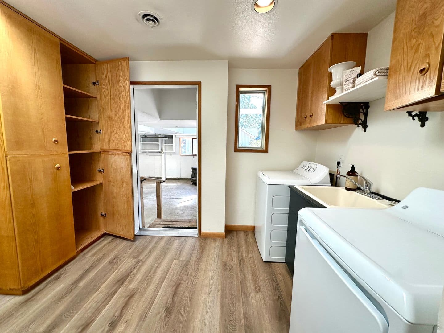 Sisters House: 305 W Washington