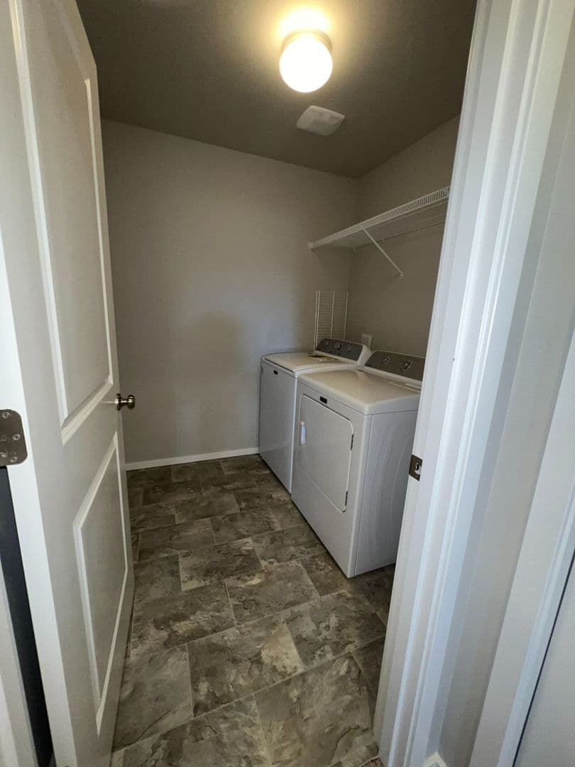 Bend House: 20505 SE Evian Ave
