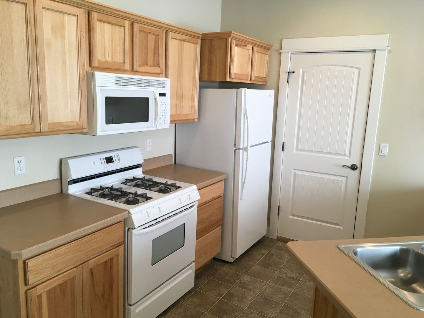 Bend Apartment: 1031 NE Watt Way