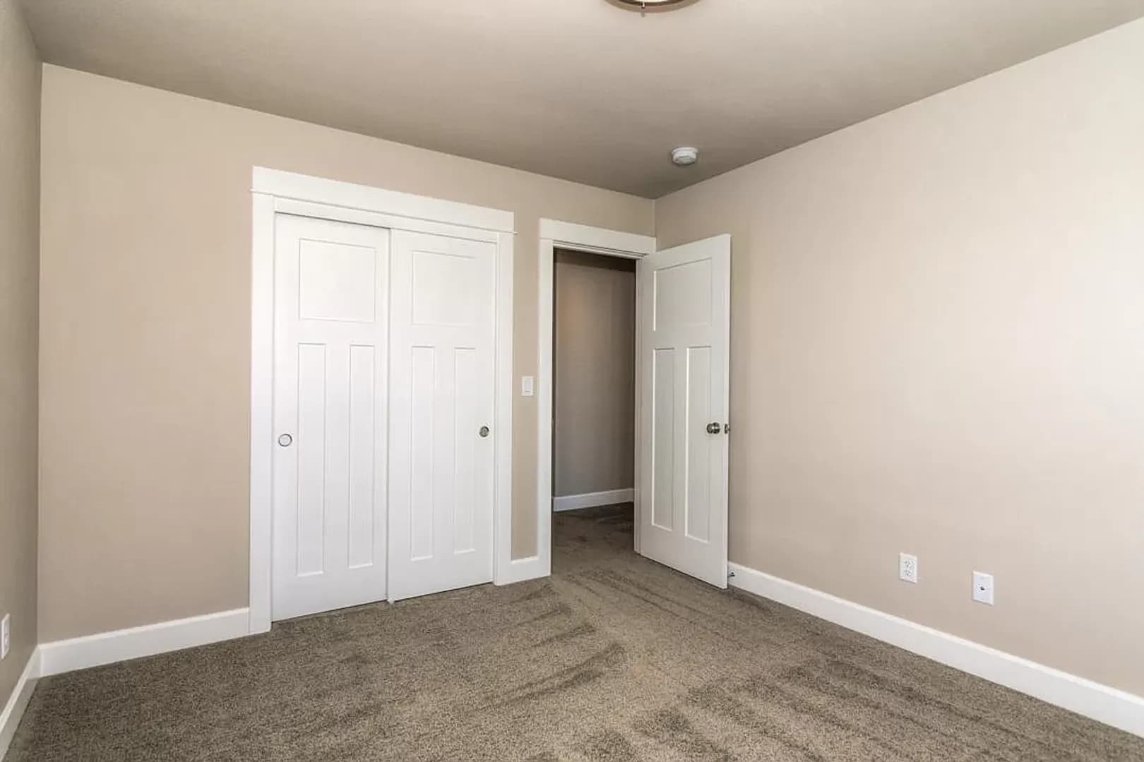 Bend House: 20478 Murphy Rd.