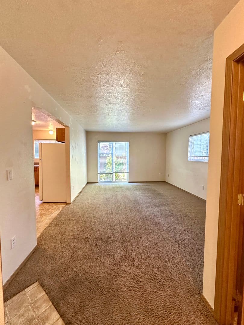 Bend Apartment: 21028 Damascus Ln