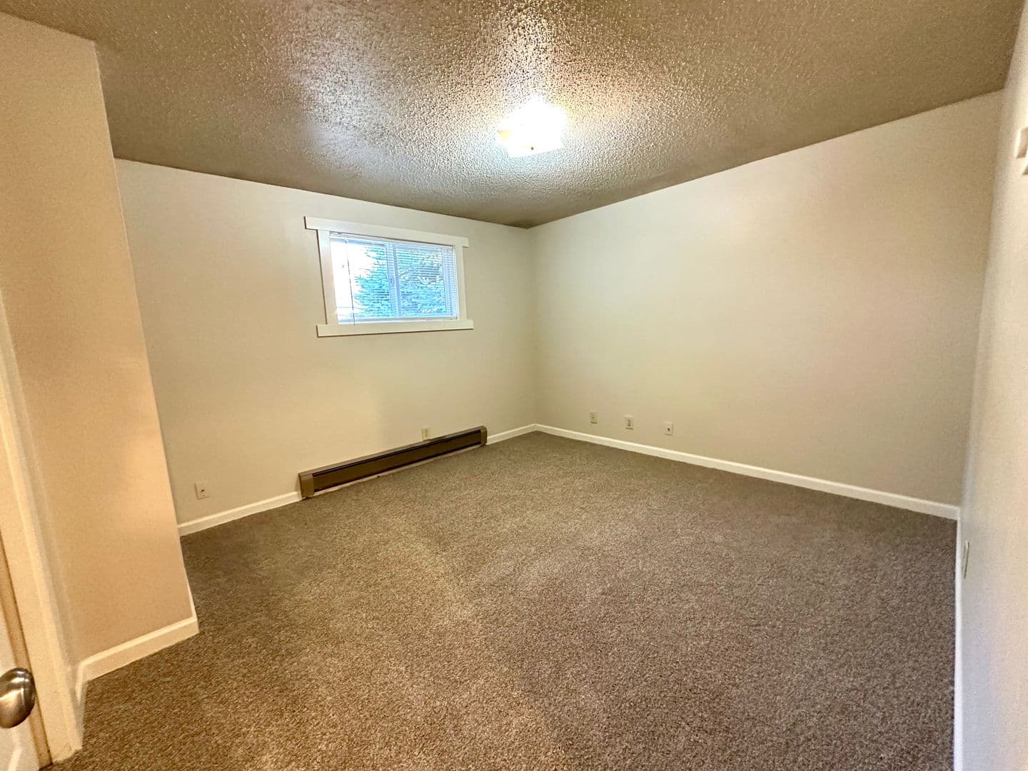 Bend Apartment: 1727 NW Wall St.