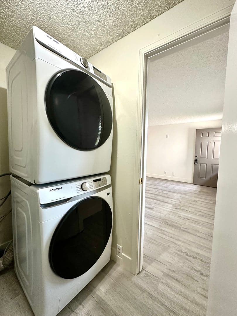 Redmond Apartment: 1620 SW Lava Avenue