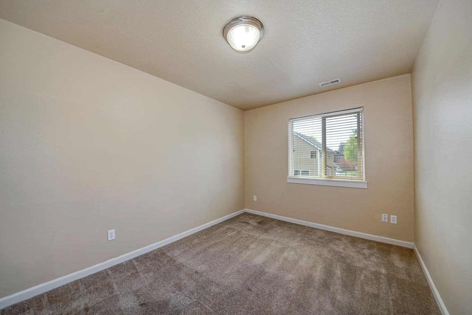 Bend House: 20469 Brentwood Ave