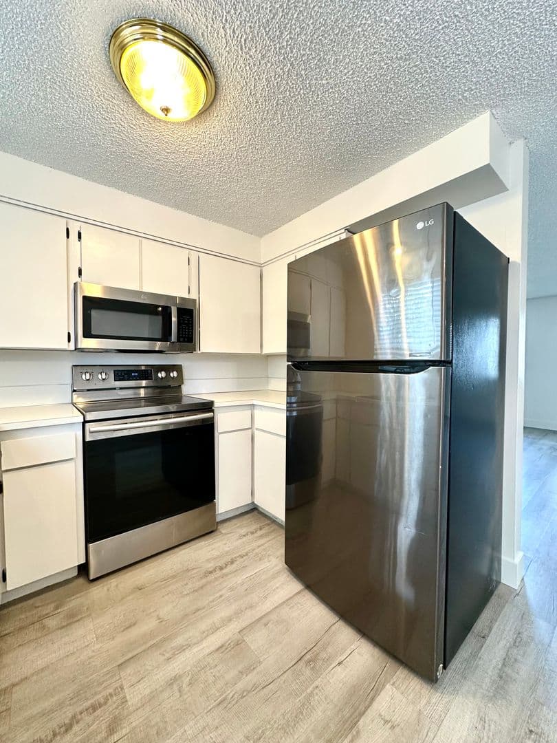 Redmond Apartment: 1620 SW Lava Avenue