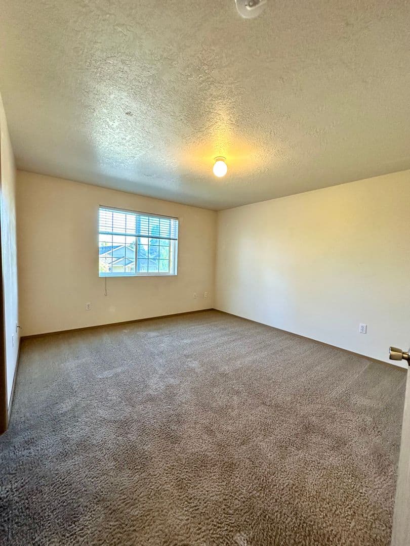 Bend Apartment: 21028 Damascus Ln
