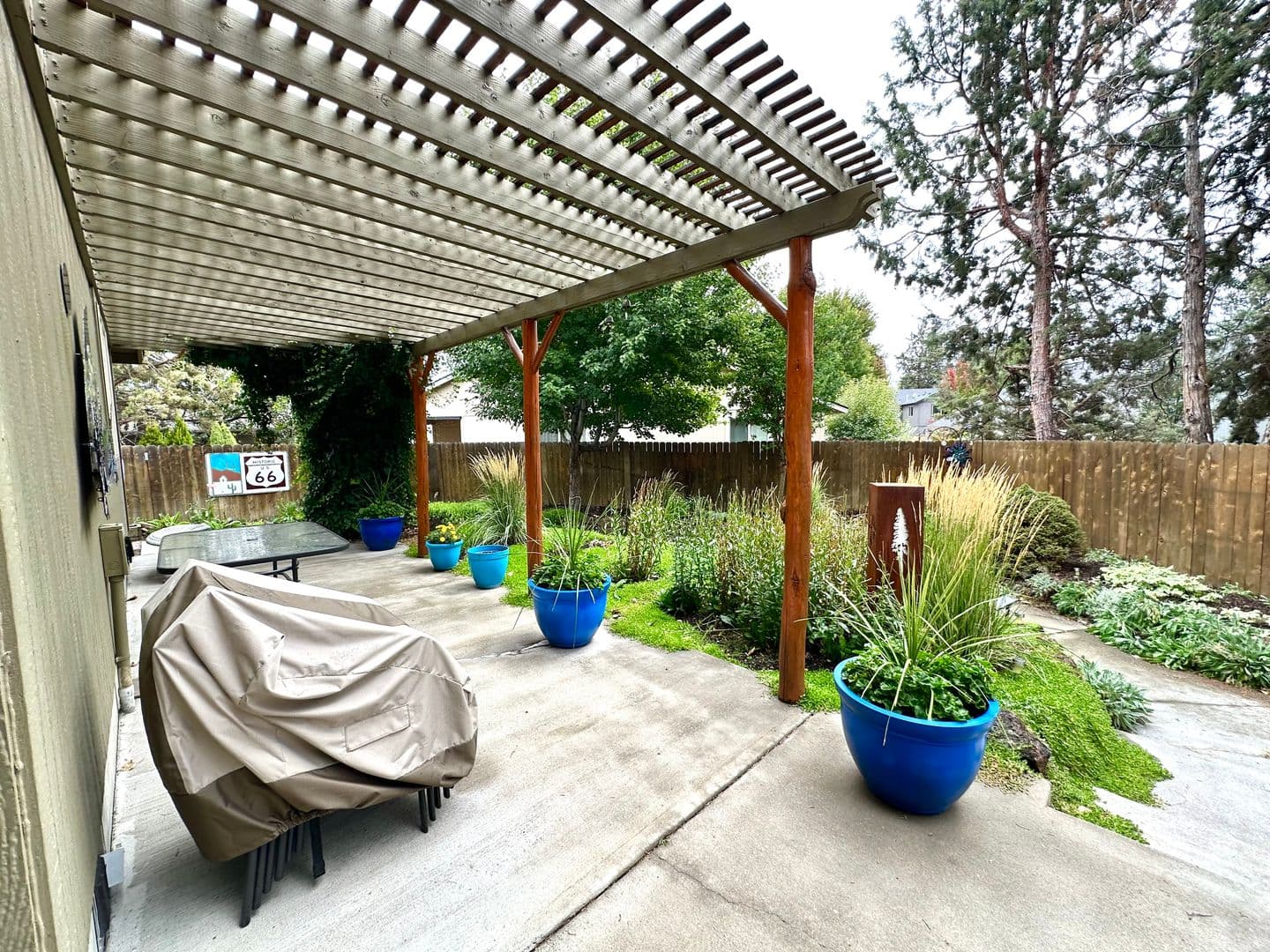 Bend House: 20537 Dylan Loop