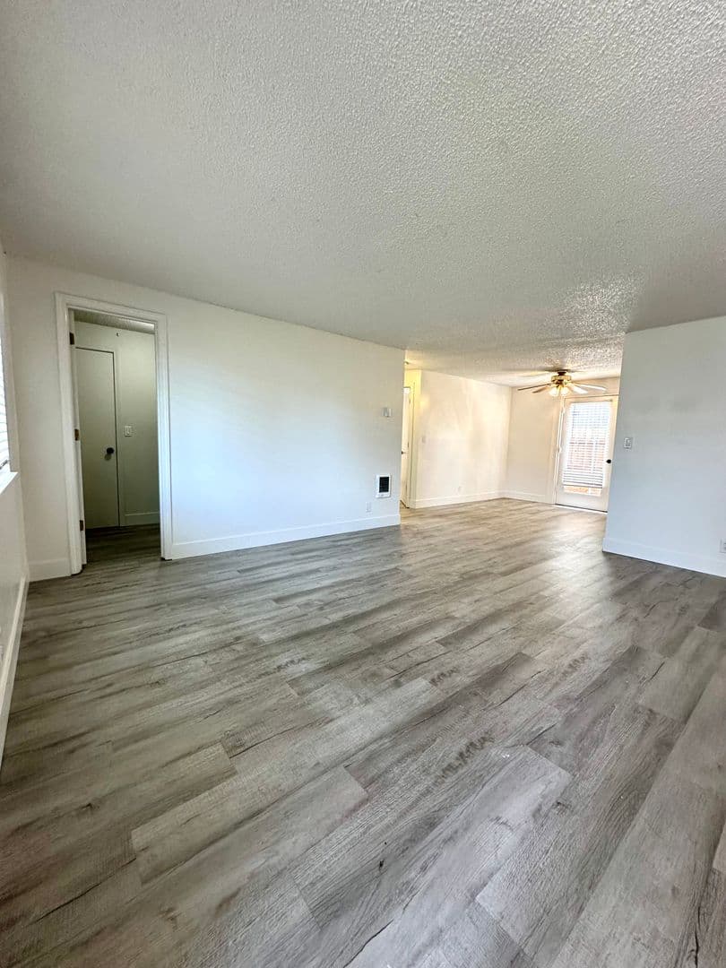 Redmond Apartment: 1620 SW Lava Avenue