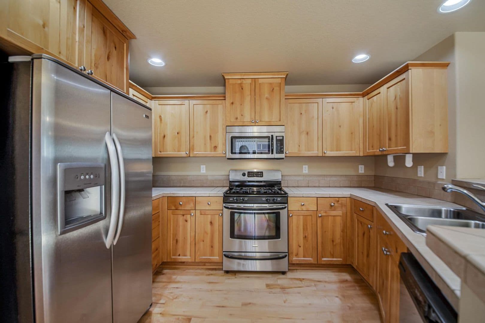Bend House: 20469 Brentwood Ave