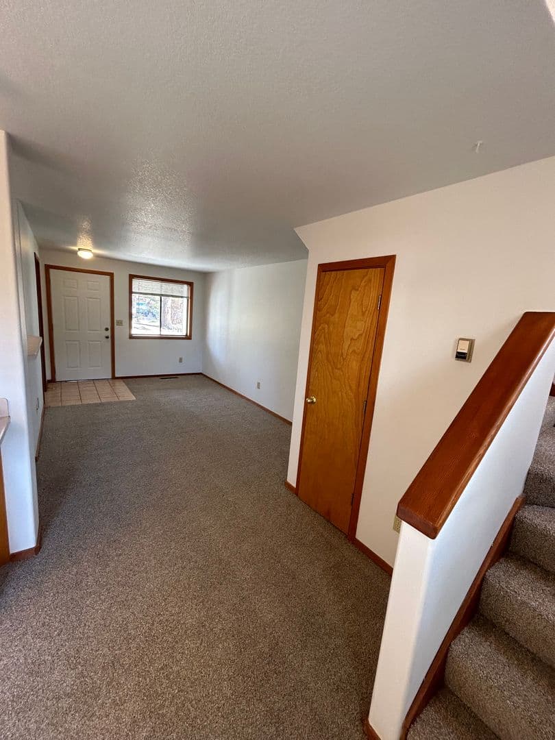 Bend Apartment: 2055 NE York Circle