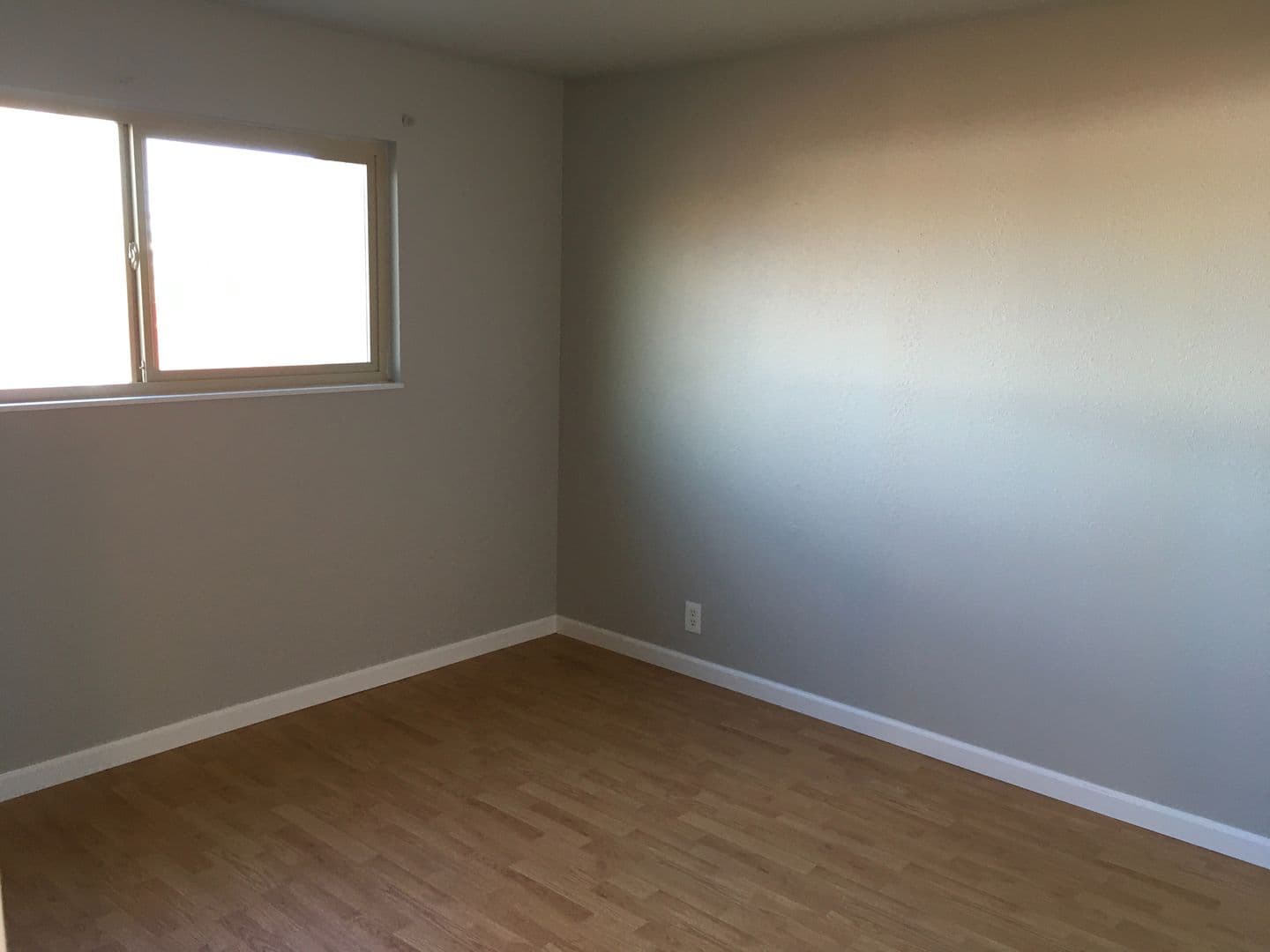 Redmond Apartment: 319 NW Greenwood Avenue