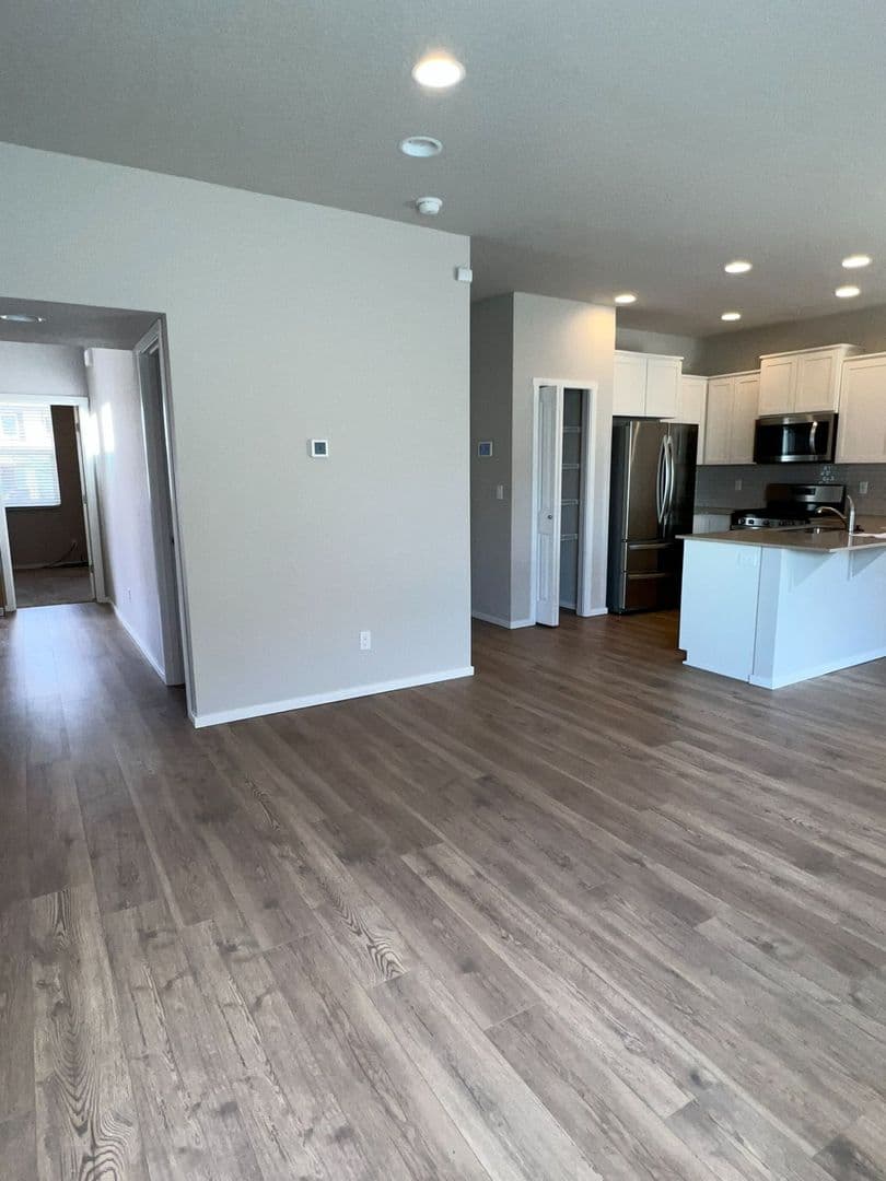 Bend House: 20505 SE Evian Ave