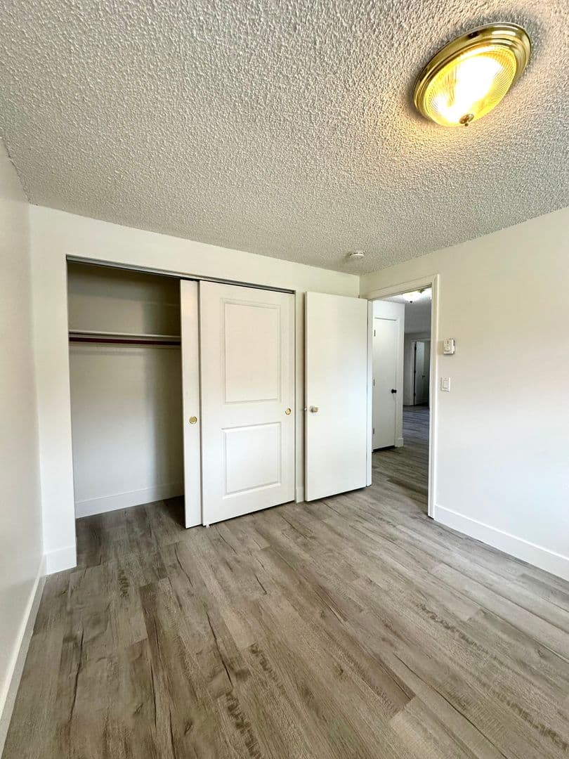 Redmond Apartment: 1620 SW Lava Avenue