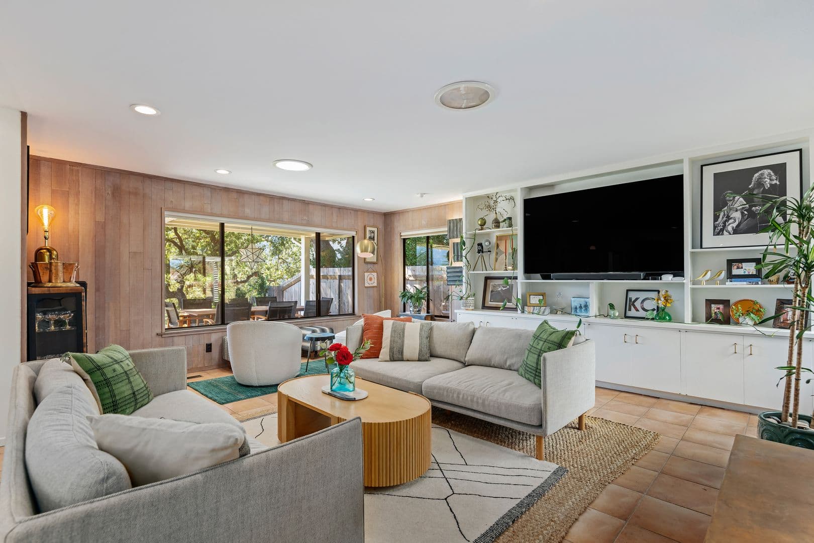 Solvang House: 137 3rd Street