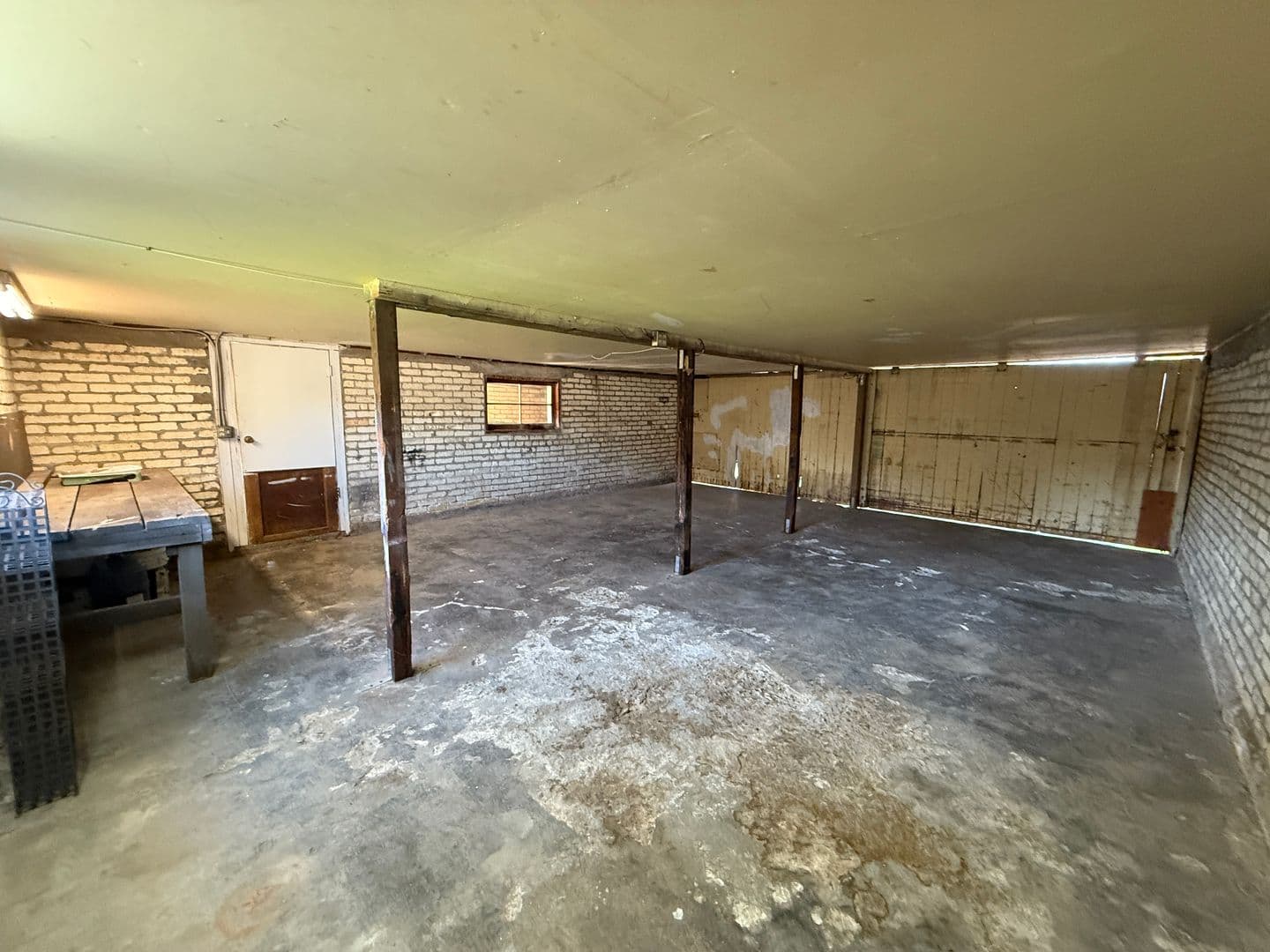 Santa Maria House: 217 S Gray Street