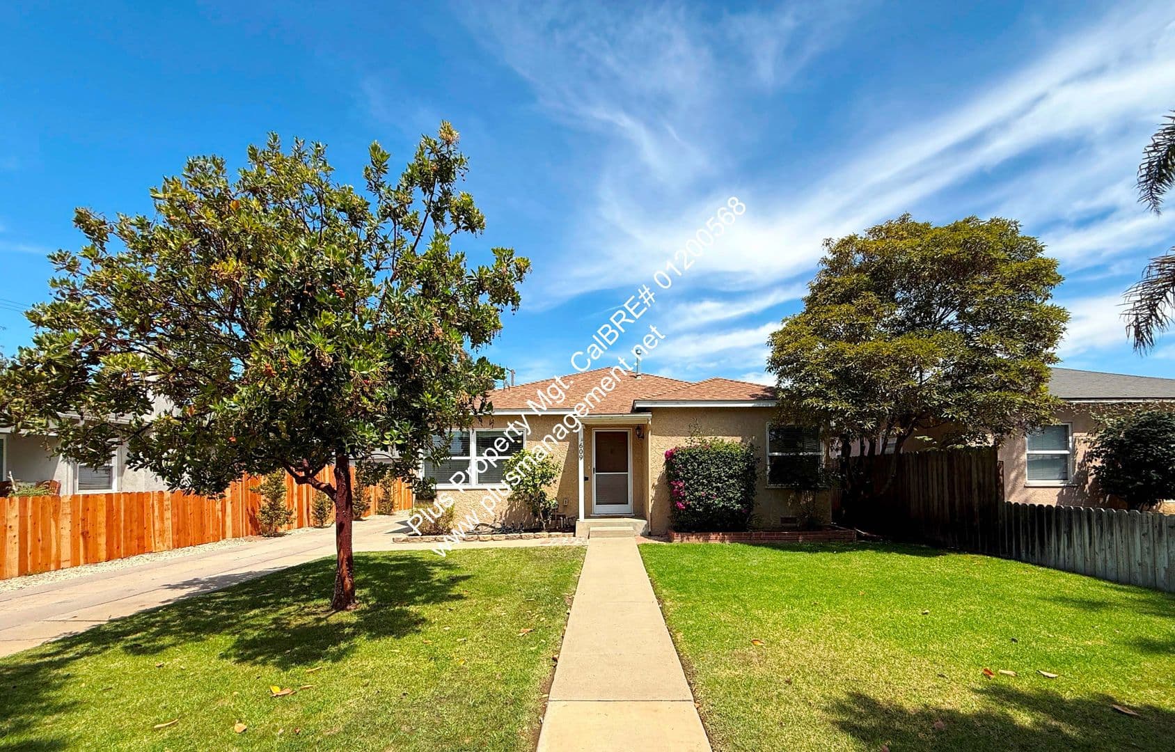 Santa Maria Apartment: 609 Central Ave
