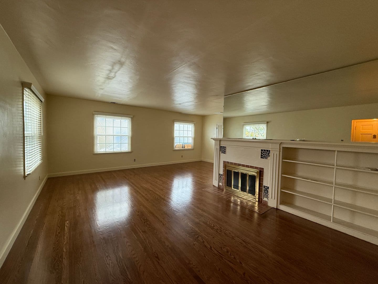 Santa Maria House: 411 E Camino Colegio