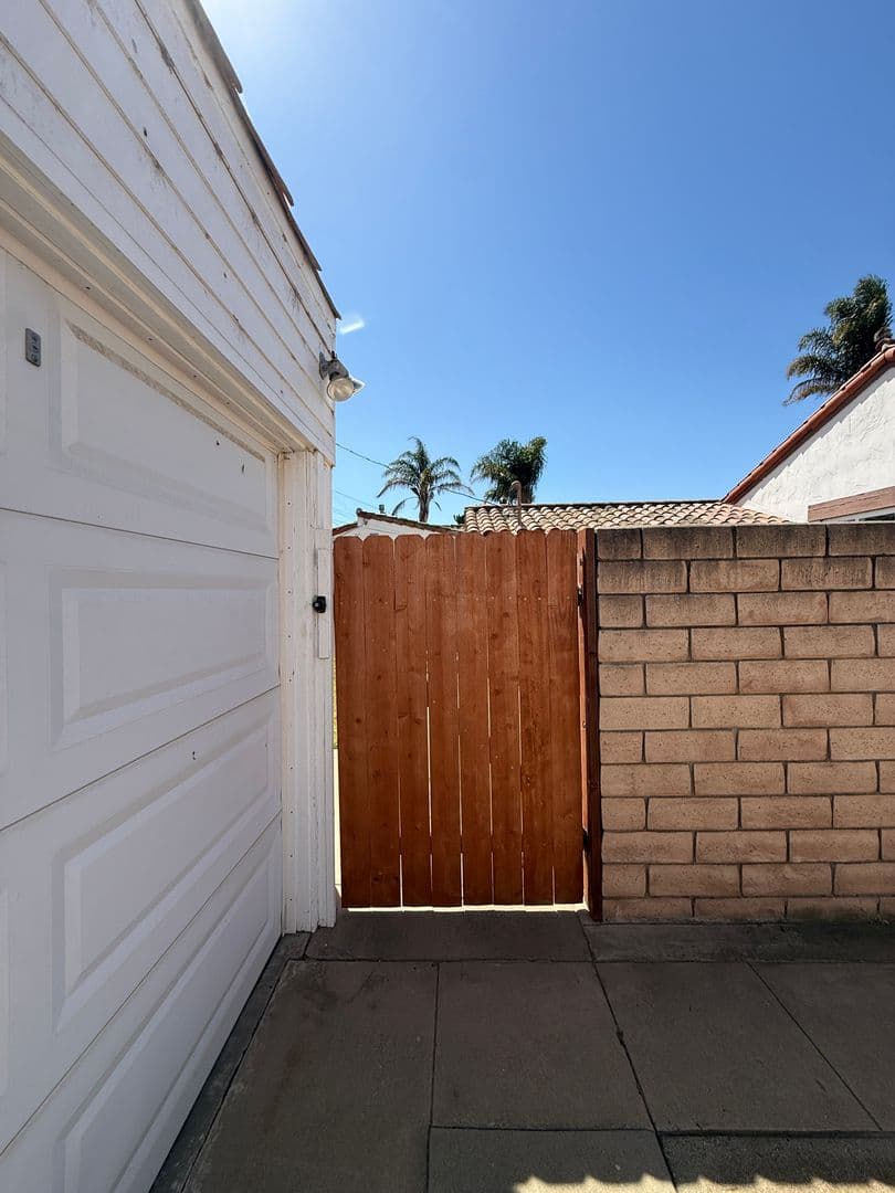 Santa Maria House: 161 Palm Court