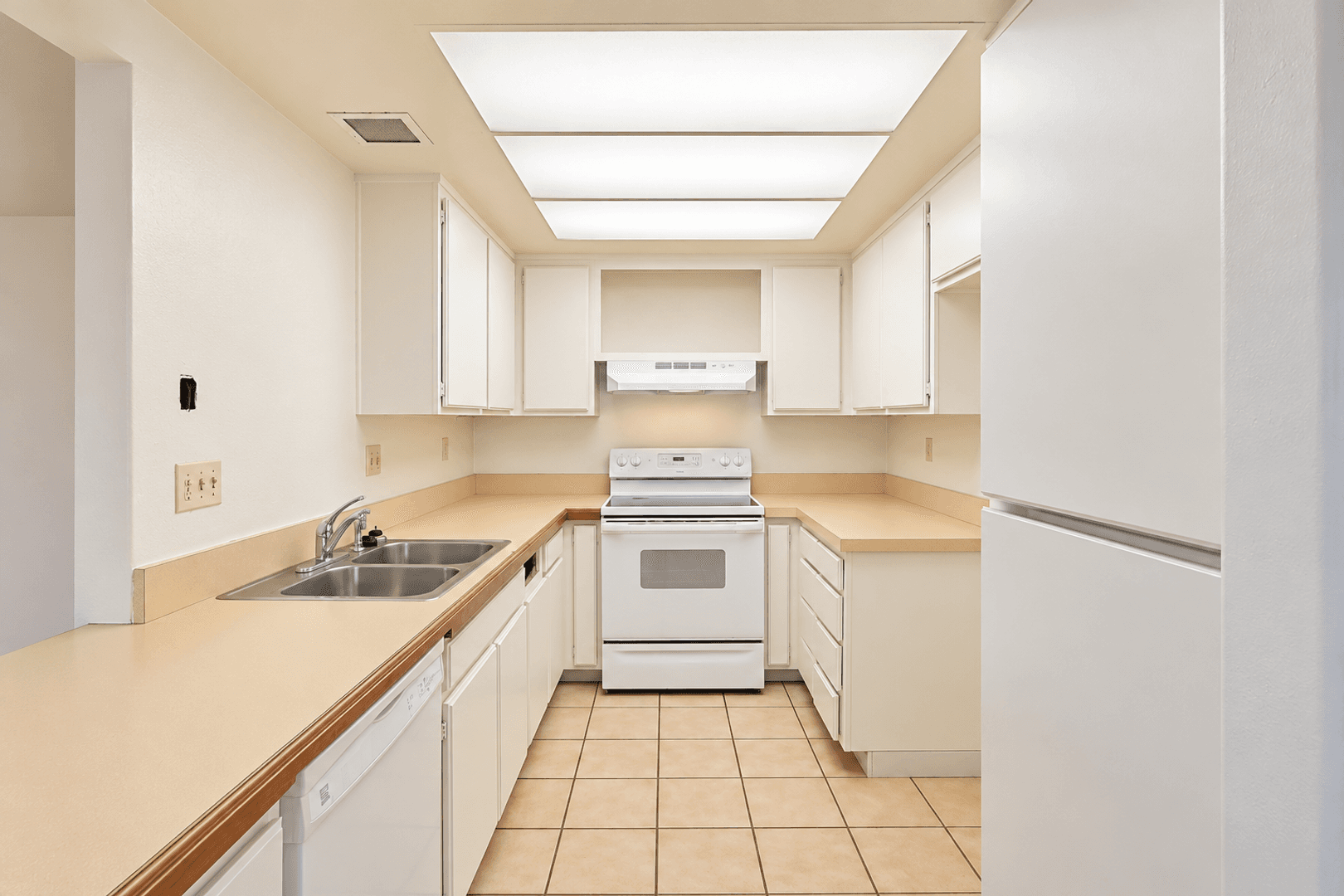Lompoc House: 919 Oleander Street