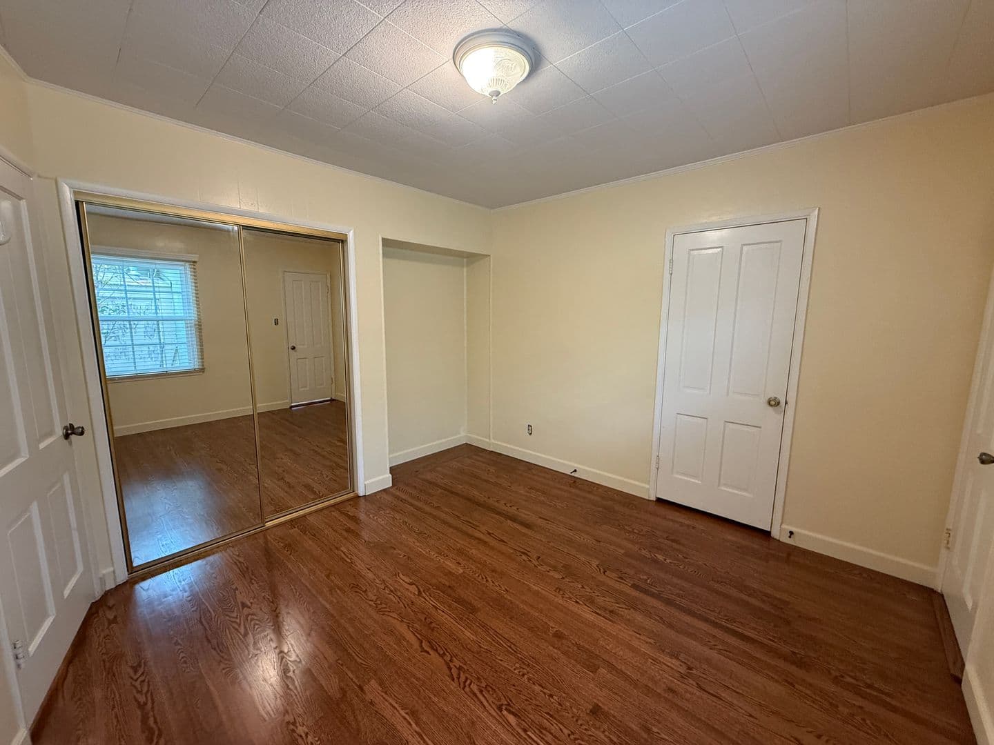 Santa Maria House: 411 E Camino Colegio