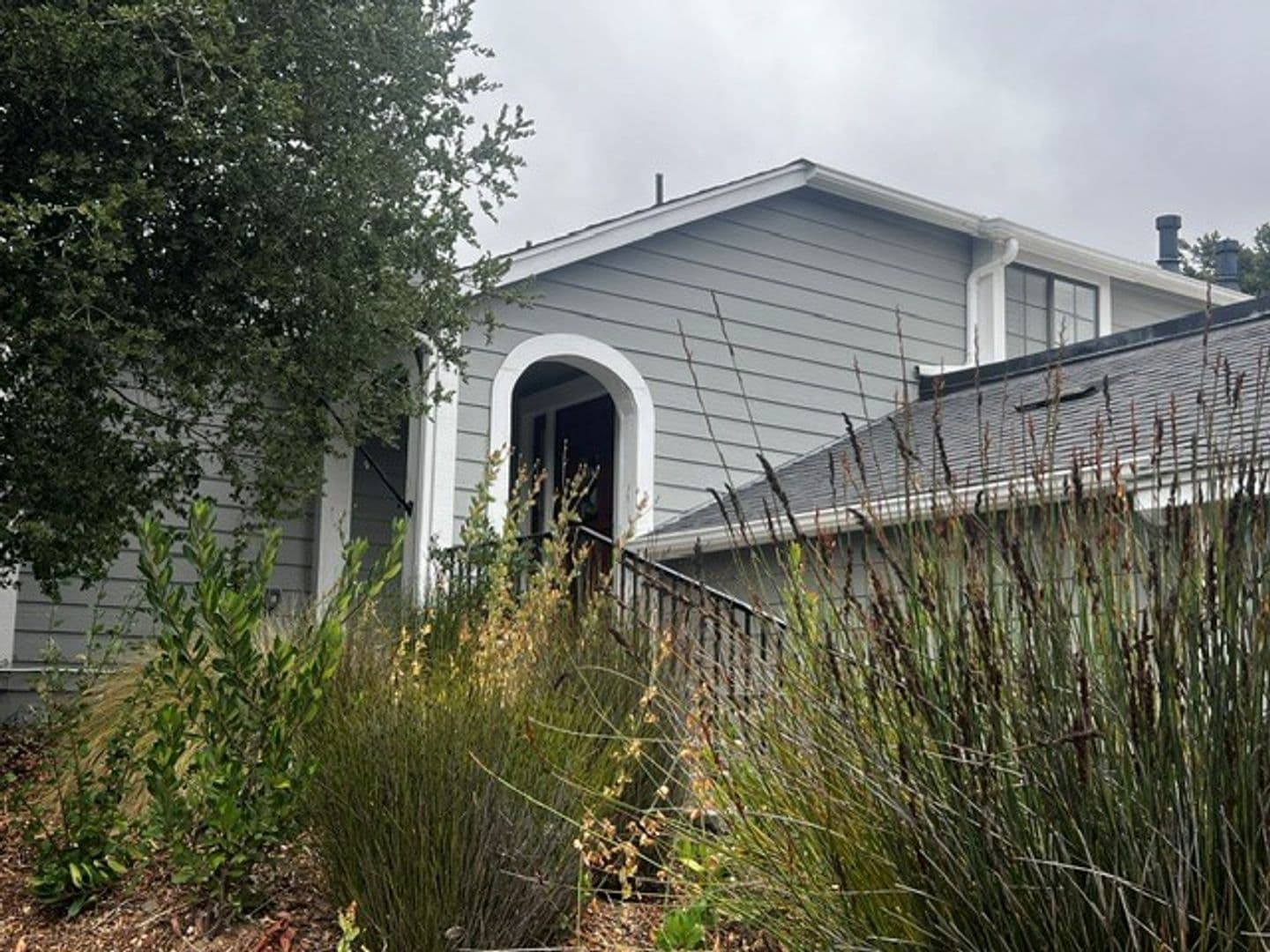 Solvang House: 736 Hillside Drive