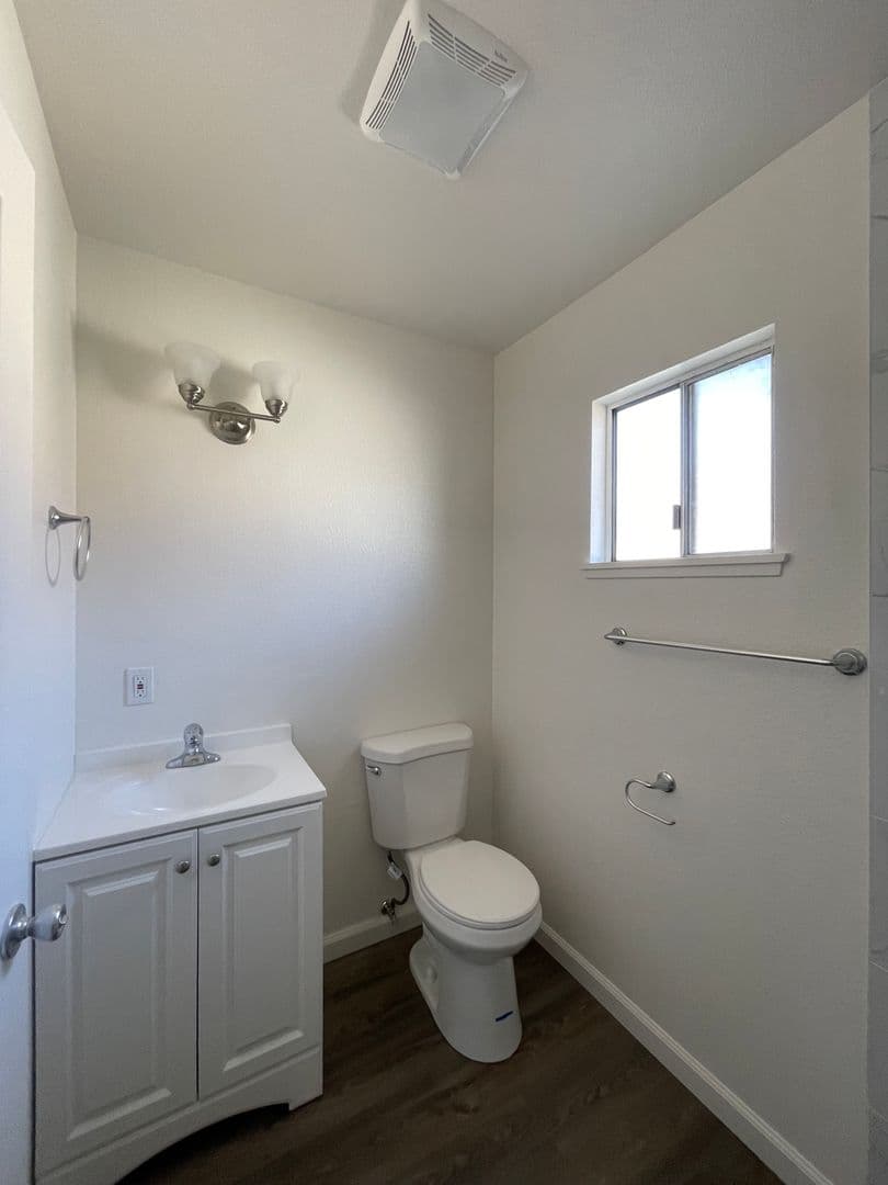Lompoc Apartment: 425 South G Street