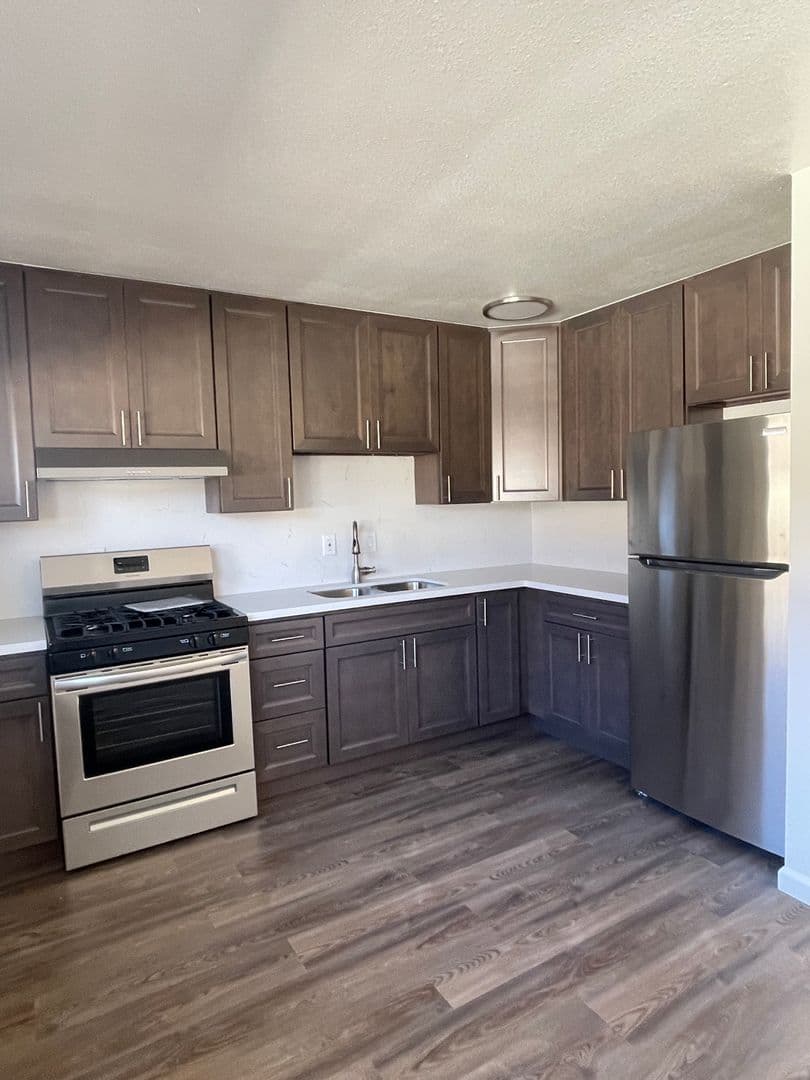 Lompoc Apartment: 425 South G Street
