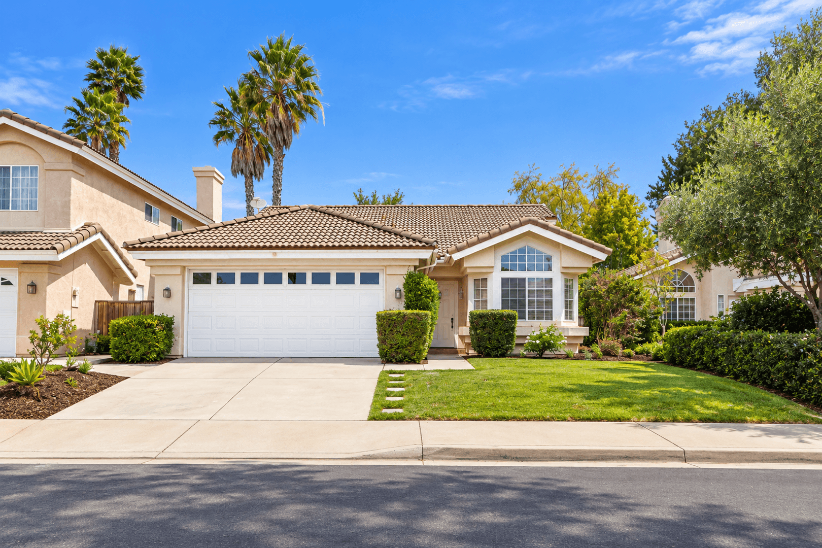 Lompoc House: 701 Southbrook