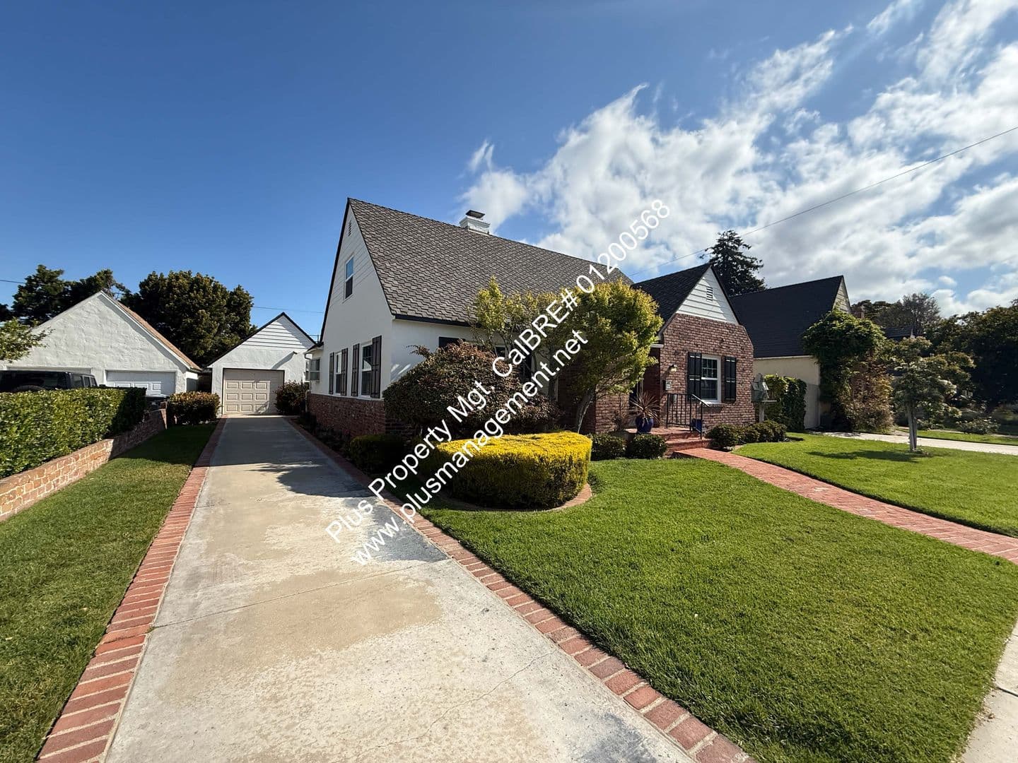 Santa Maria House: 411 E Camino Colegio
