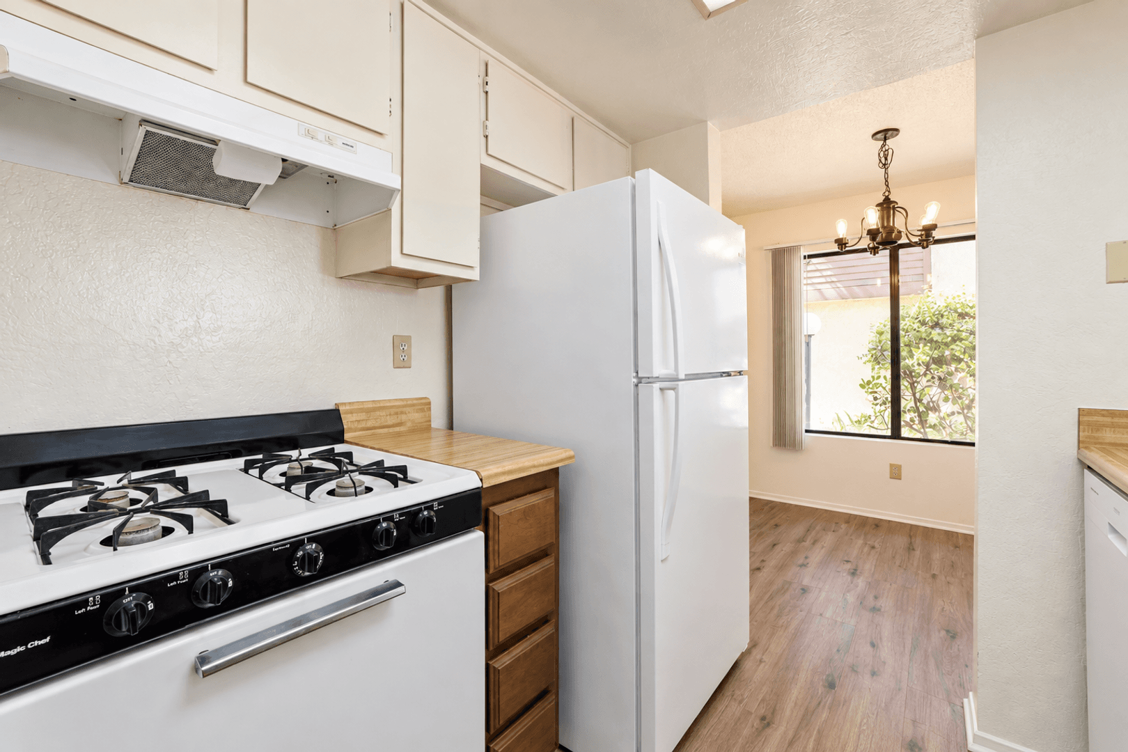 Lompoc House: 1216-A East Walnut Avenue