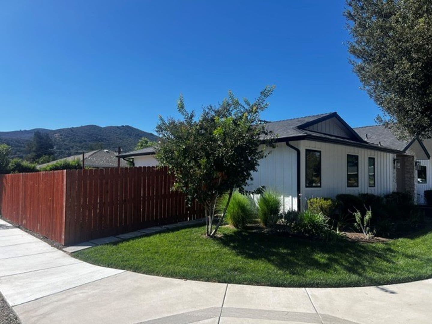 Solvang House: 1656 Juniper Avenue