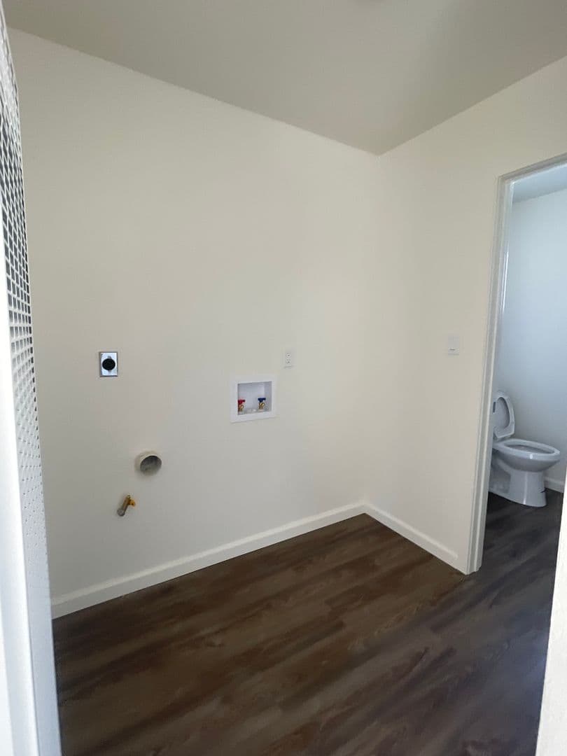Lompoc Apartment: 425 South G Street