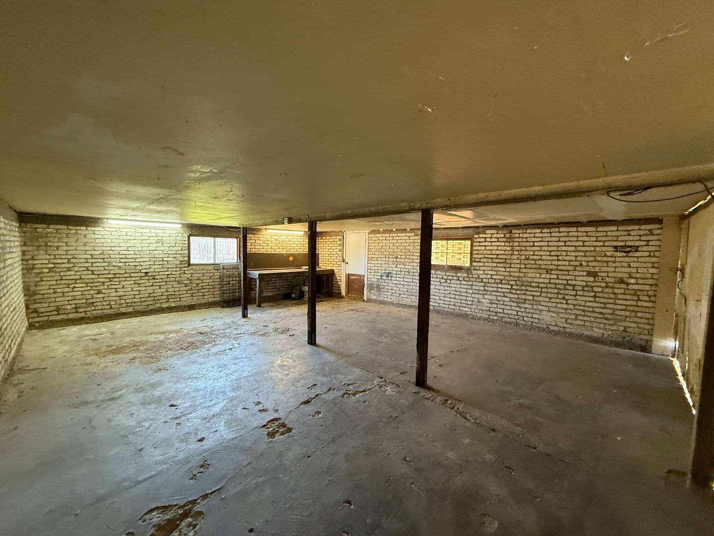 Santa Maria House: 217 S Gray Street