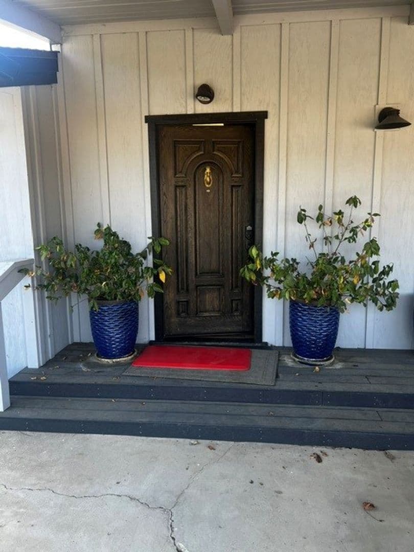 Santa Ynez House: 1701 Calzada Avenue