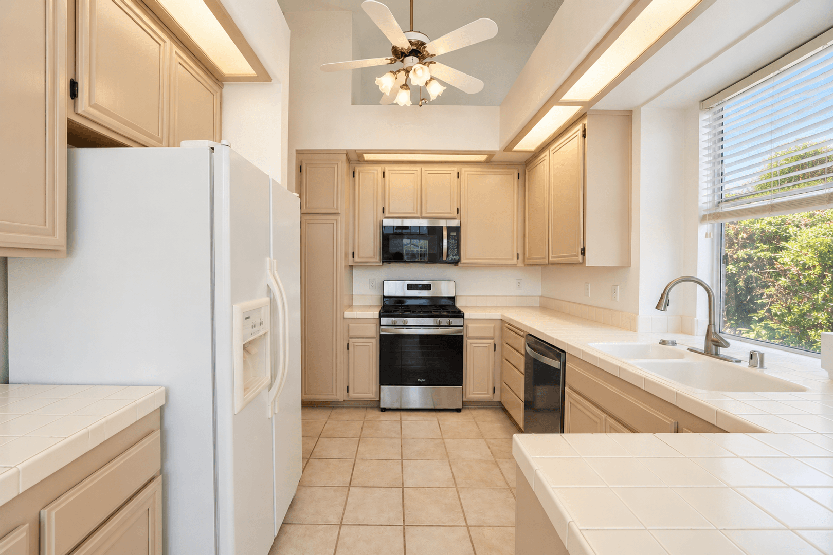 Lompoc House: 701 Southbrook