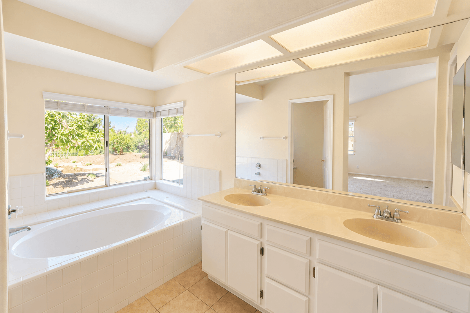 Lompoc House: 701 Southbrook