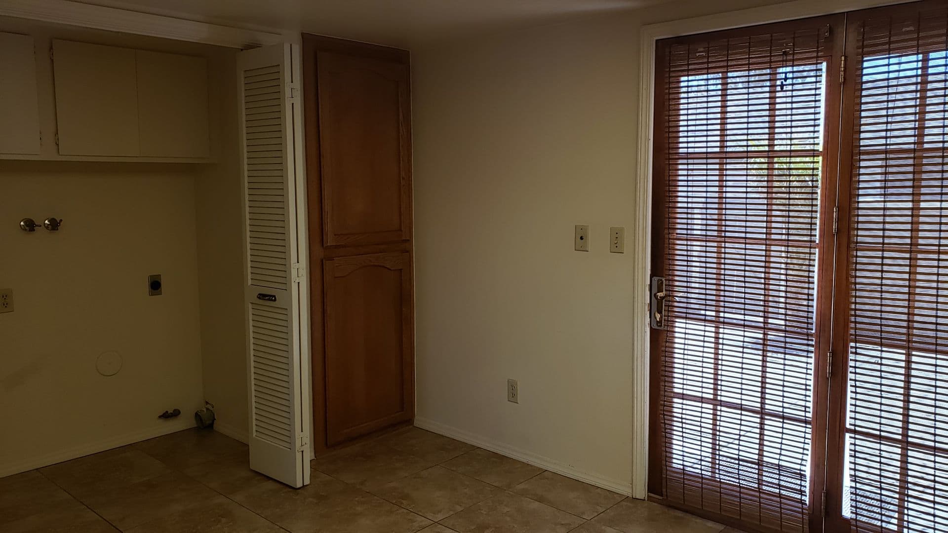 Santa Maria Apartment: 417-423 Tiffany Drive