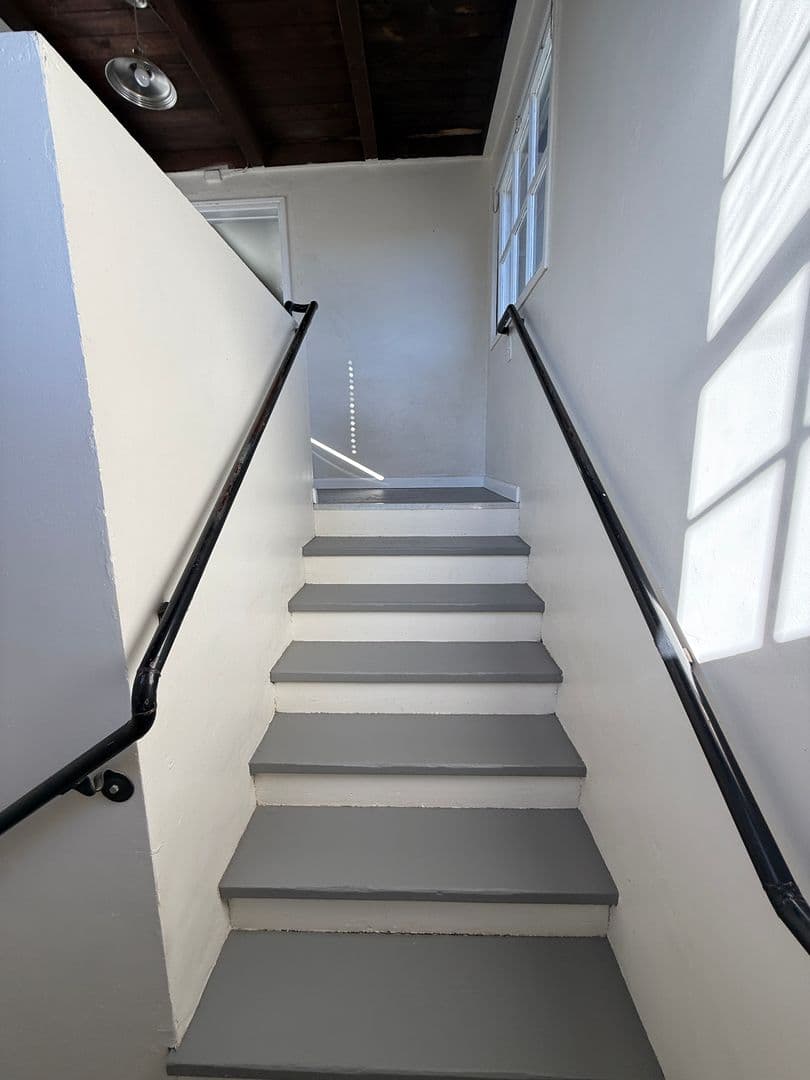 Santa Maria House: 217 S Gray Street
